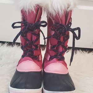 Girls size 4 Snowboots